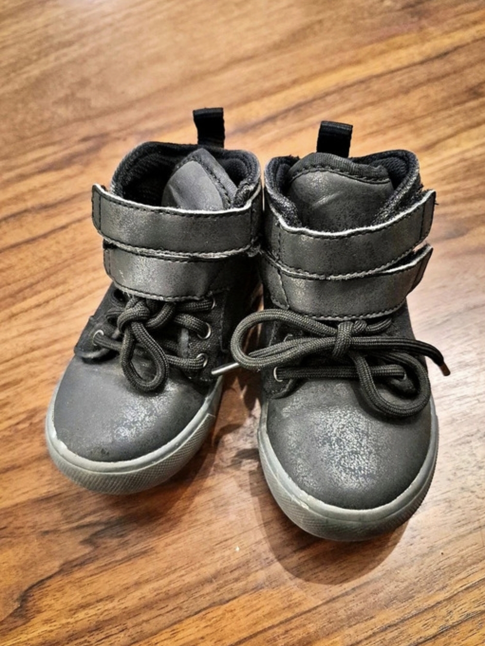 Old Navy Canvas High-Top Secure-Strap Sneakers for Toddler Boys Girls US 6 Black